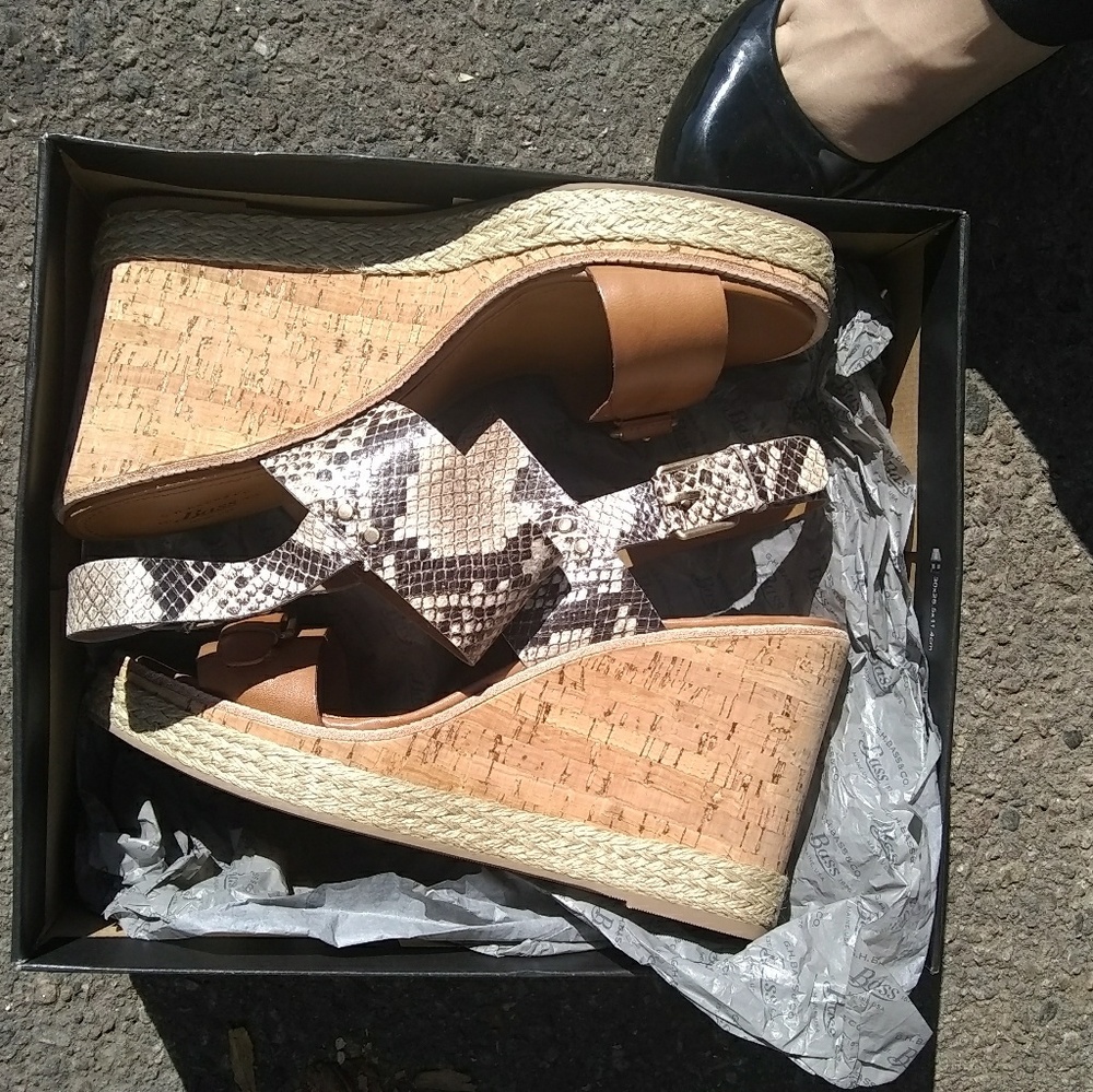 BASS TYRA Wedge Sandal Snake Skin Pattern